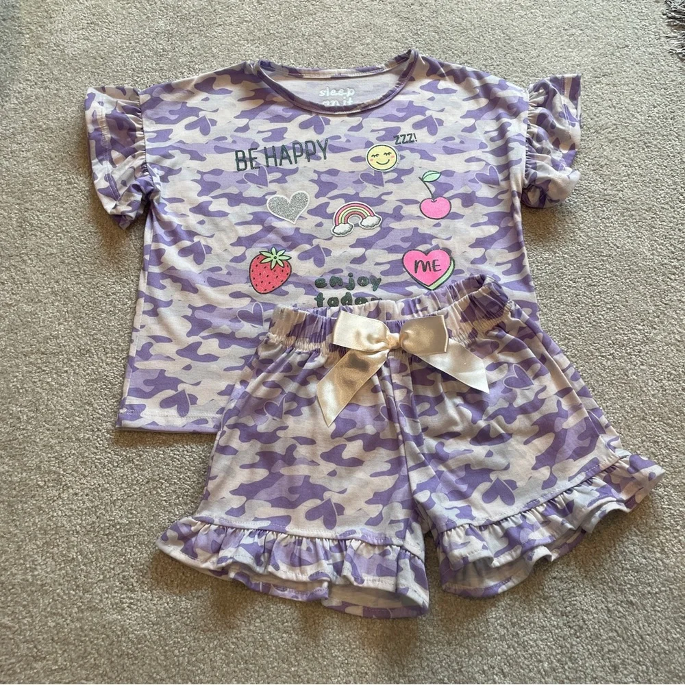 Sleep On It Be Happy Purple Camo Top And Bow Shorts Pajama Set. Size XS (4/5) - Picture 1 of 8